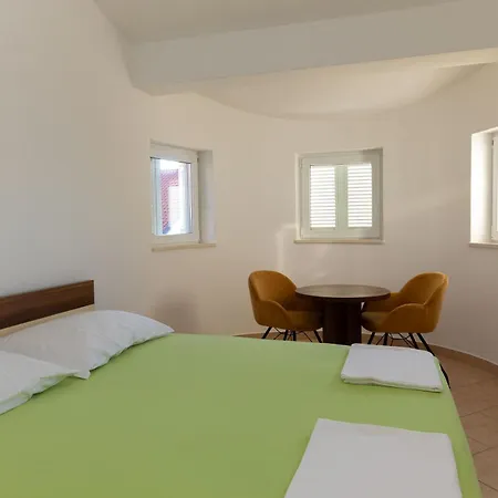 Apartment Domo Makarska