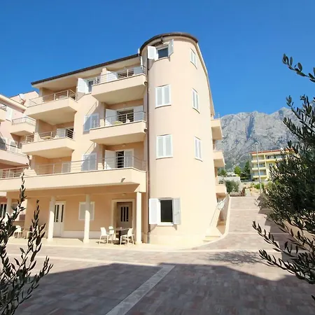 Domo Apartman